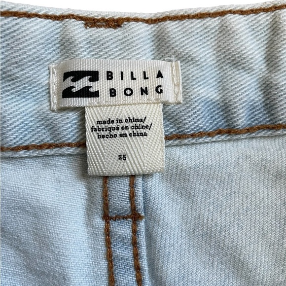 Billabong Women's How Bout That Denim Shorts Size 25 - Picture 5 of 6